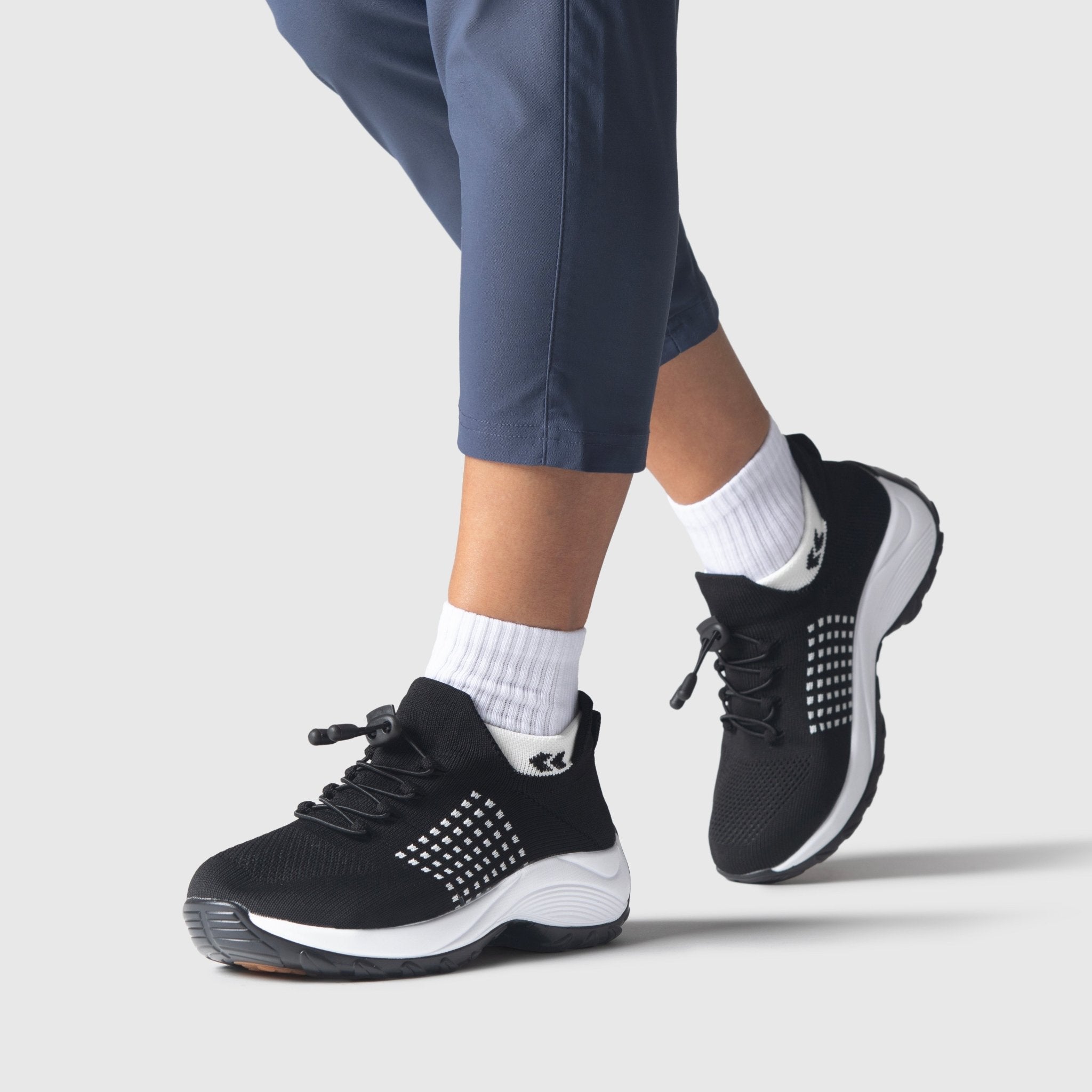 Ortho Stretch Cushion Shoes - Black White - ComfortWear